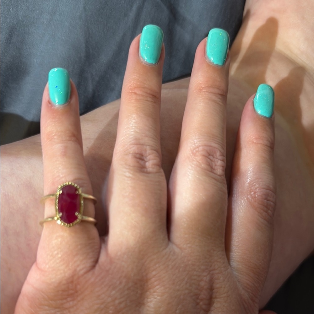 Kendra Scott Elegant Gold and Aggie Maroon Gemstone Ring Size 6